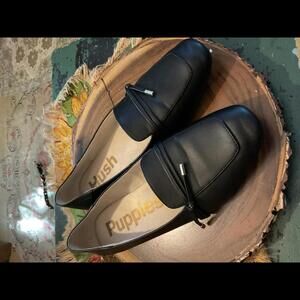 Hush Puppies Stylish Black Loafers  - Comfortable & Chic Size 9